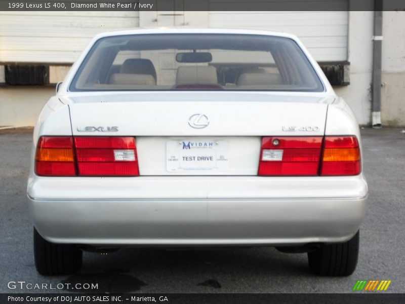 Diamond White Pearl / Ivory 1999 Lexus LS 400