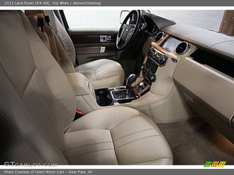 Fuji White / Almond/Nutmeg 2011 Land Rover LR4 HSE