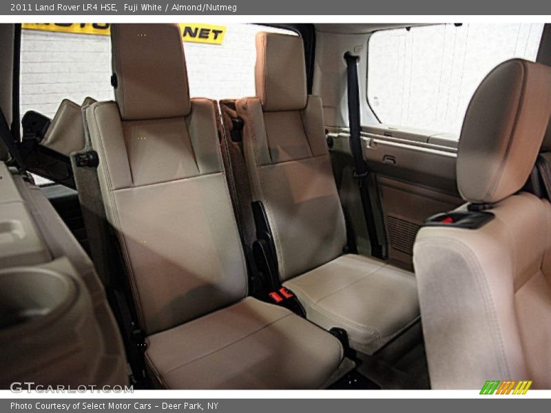 Fuji White / Almond/Nutmeg 2011 Land Rover LR4 HSE