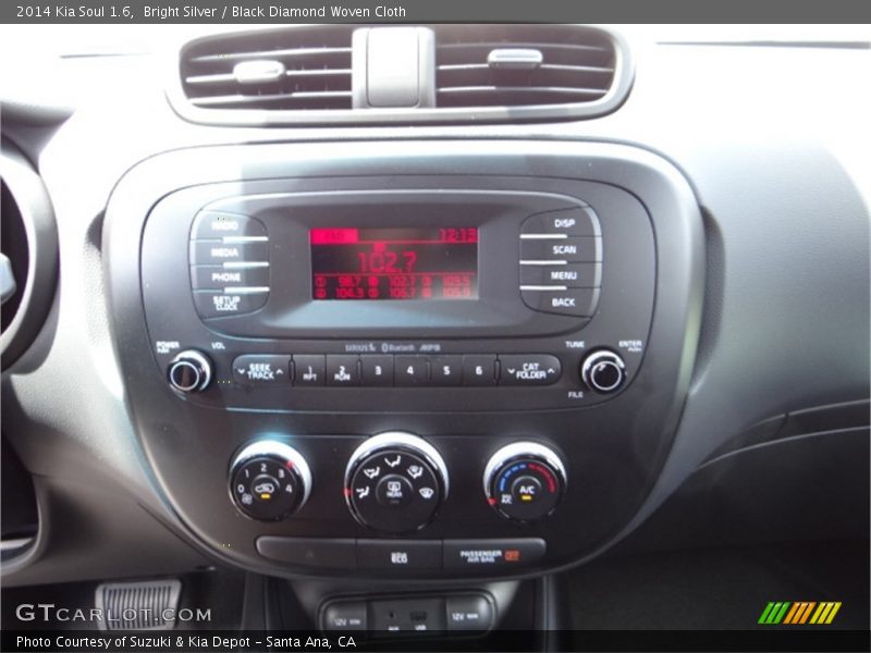 Bright Silver / Black Diamond Woven Cloth 2014 Kia Soul 1.6