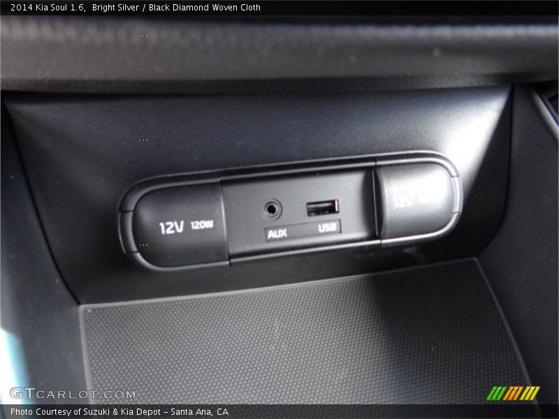 Bright Silver / Black Diamond Woven Cloth 2014 Kia Soul 1.6