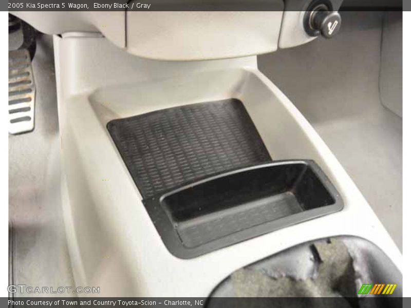 Ebony Black / Gray 2005 Kia Spectra 5 Wagon