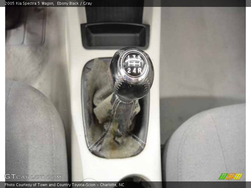 Ebony Black / Gray 2005 Kia Spectra 5 Wagon