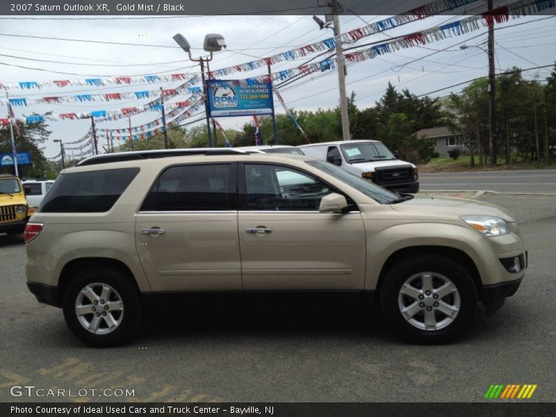 Gold Mist / Black 2007 Saturn Outlook XR