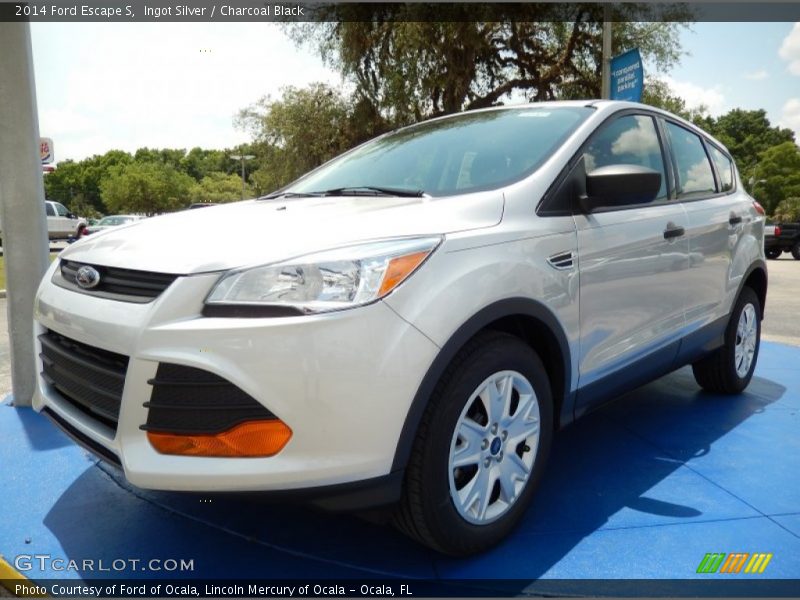 Ingot Silver / Charcoal Black 2014 Ford Escape S