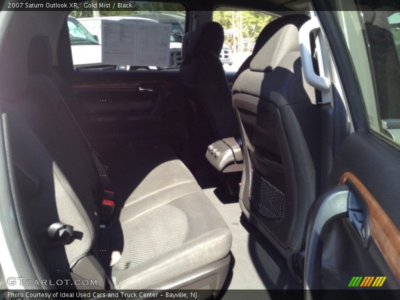 Gold Mist / Black 2007 Saturn Outlook XR
