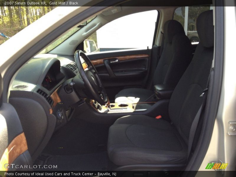 Gold Mist / Black 2007 Saturn Outlook XR