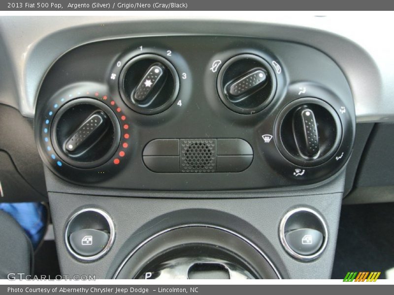 Argento (Silver) / Grigio/Nero (Gray/Black) 2013 Fiat 500 Pop