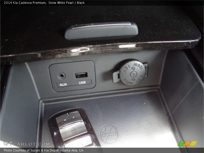 Snow White Pearl / Black 2014 Kia Cadenza Premium