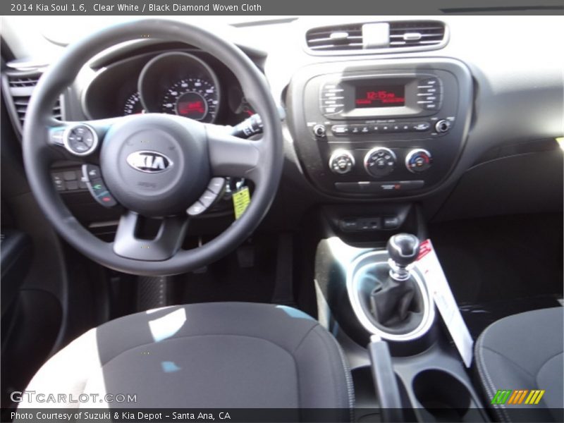 Clear White / Black Diamond Woven Cloth 2014 Kia Soul 1.6
