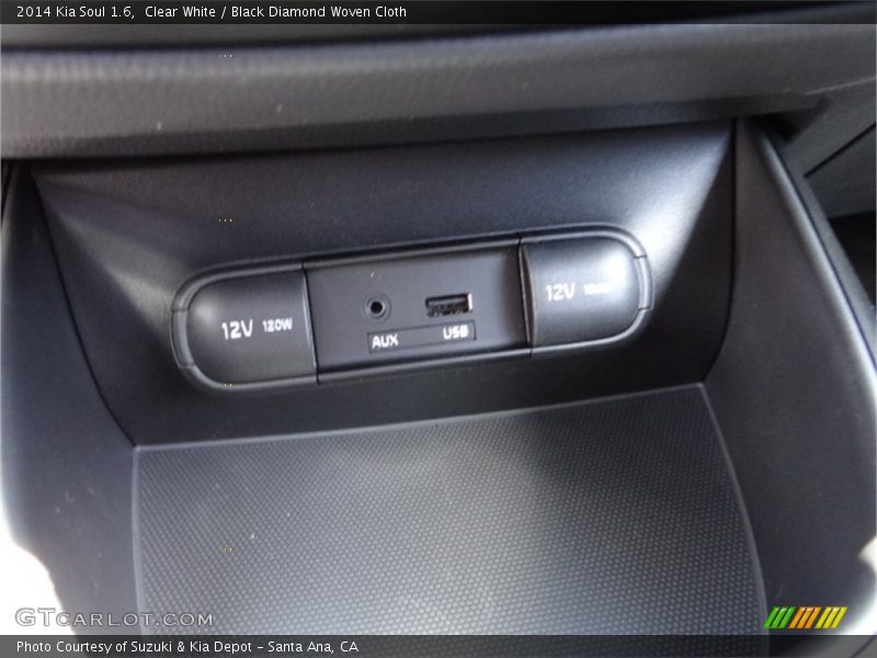 Clear White / Black Diamond Woven Cloth 2014 Kia Soul 1.6