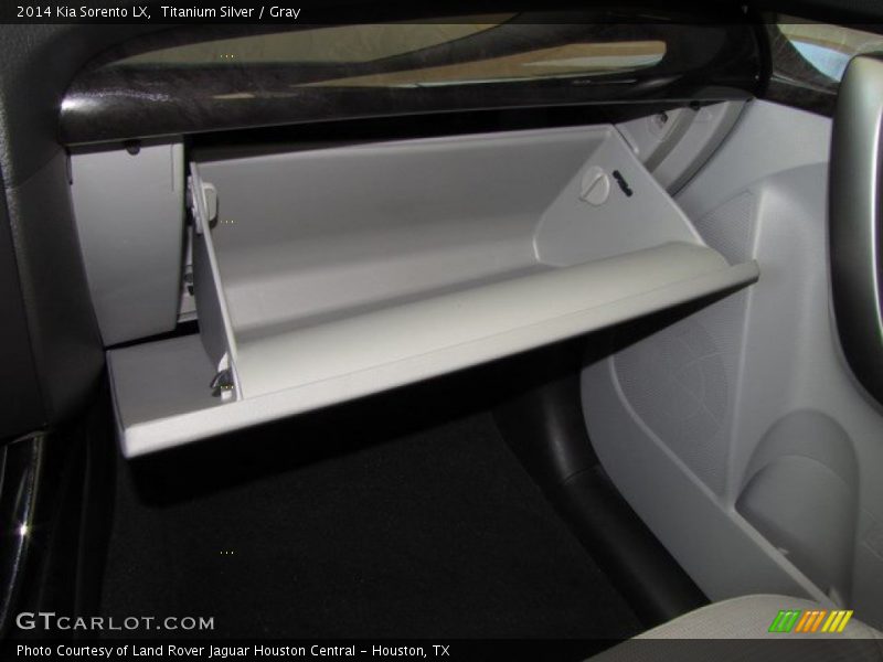 Titanium Silver / Gray 2014 Kia Sorento LX