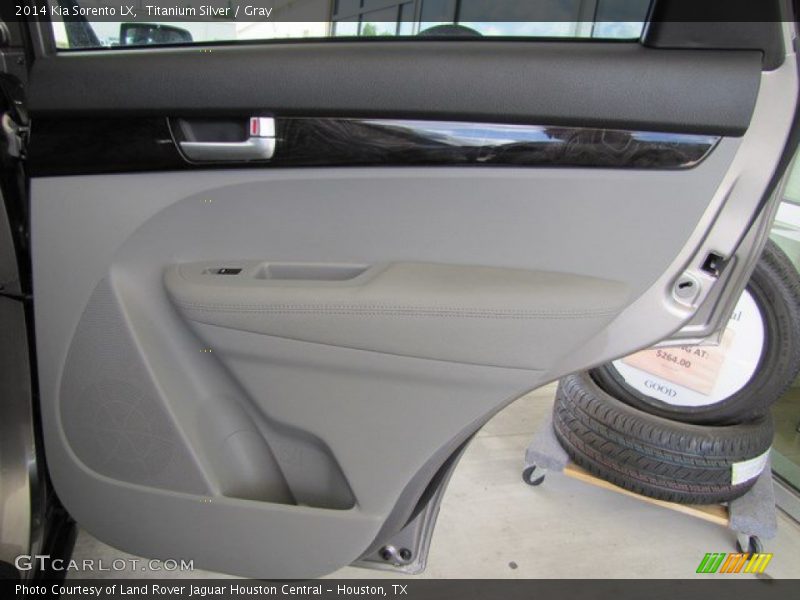 Titanium Silver / Gray 2014 Kia Sorento LX