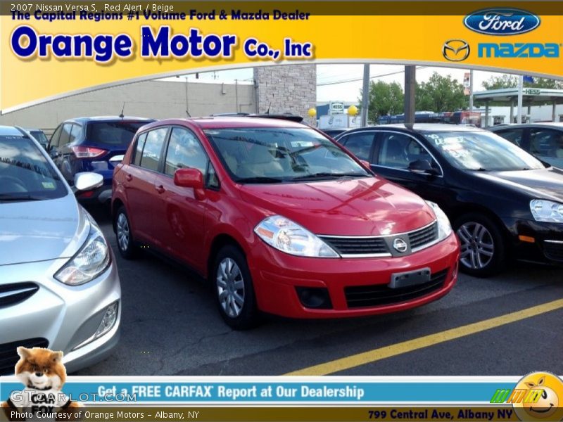 Red Alert / Beige 2007 Nissan Versa S