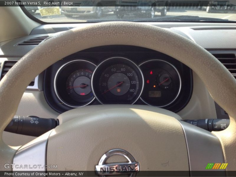 Red Alert / Beige 2007 Nissan Versa S