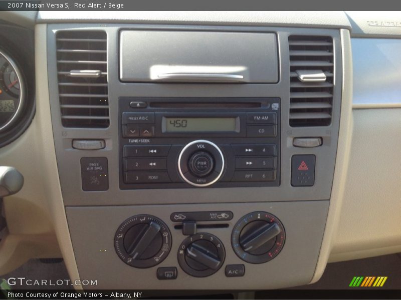 Red Alert / Beige 2007 Nissan Versa S