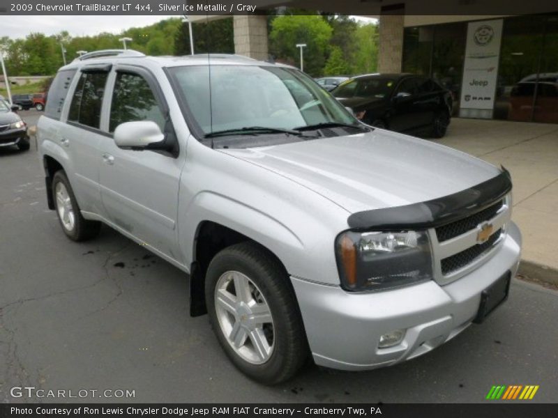 Silver Ice Metallic / Gray 2009 Chevrolet TrailBlazer LT 4x4