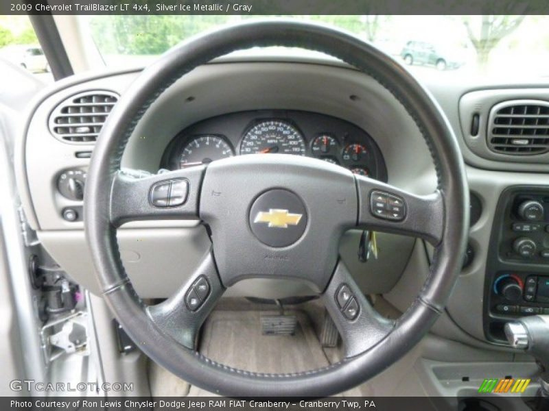 Silver Ice Metallic / Gray 2009 Chevrolet TrailBlazer LT 4x4