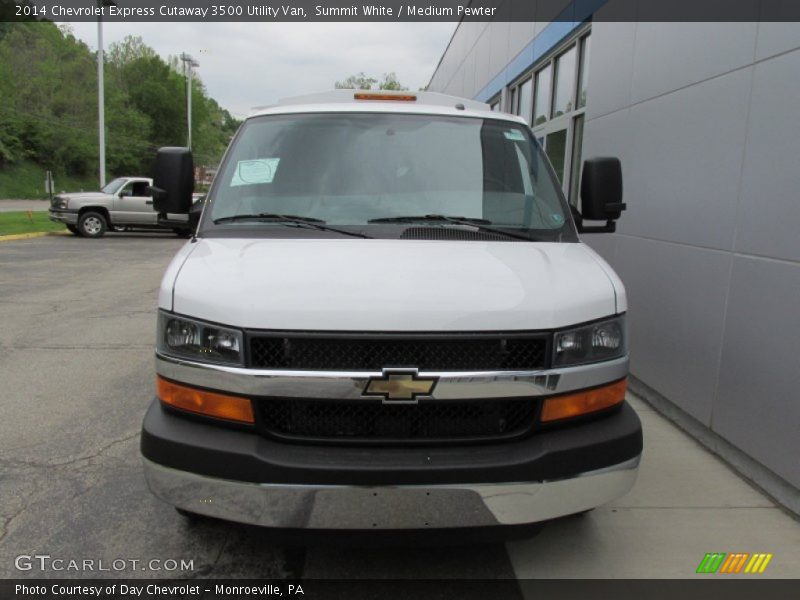 Summit White / Medium Pewter 2014 Chevrolet Express Cutaway 3500 Utility Van