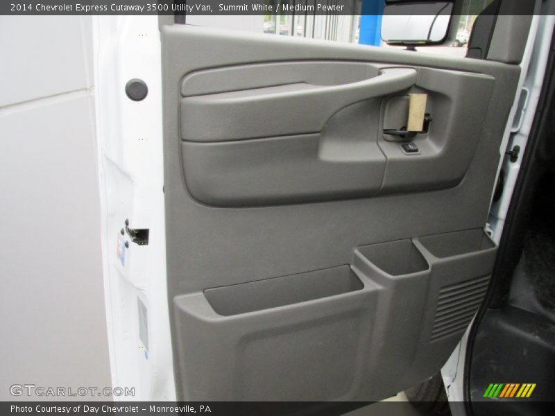 Summit White / Medium Pewter 2014 Chevrolet Express Cutaway 3500 Utility Van