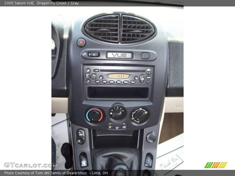 Dragon Fly Green / Gray 2005 Saturn VUE
