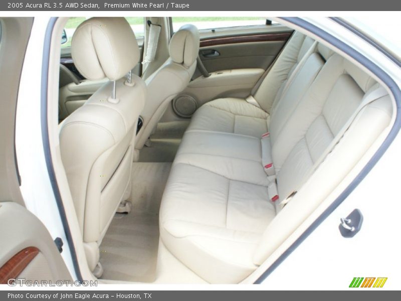 Premium White Pearl / Taupe 2005 Acura RL 3.5 AWD Sedan