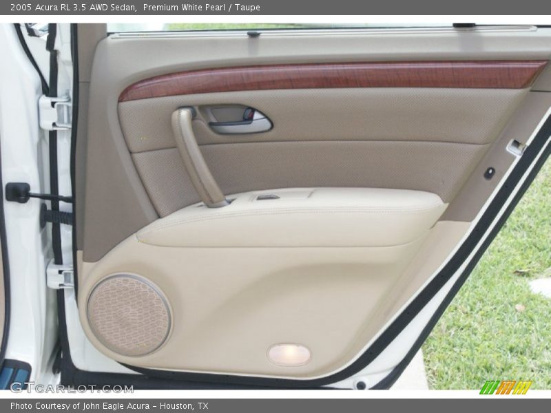 Premium White Pearl / Taupe 2005 Acura RL 3.5 AWD Sedan