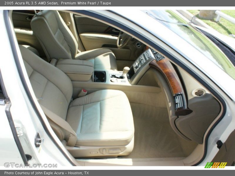 Premium White Pearl / Taupe 2005 Acura RL 3.5 AWD Sedan