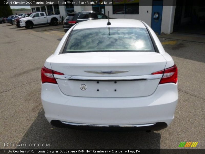 Bright White / Black/Light Frost Beige 2014 Chrysler 200 Touring Sedan