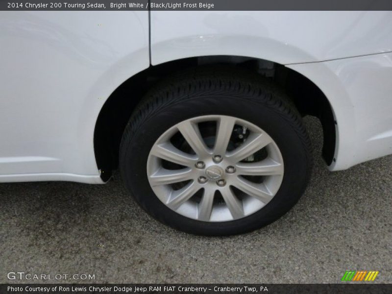 Bright White / Black/Light Frost Beige 2014 Chrysler 200 Touring Sedan
