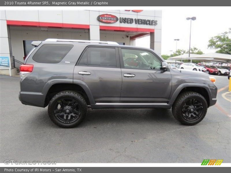 Magnetic Gray Metallic / Graphite 2010 Toyota 4Runner SR5