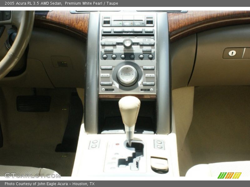 Premium White Pearl / Taupe 2005 Acura RL 3.5 AWD Sedan