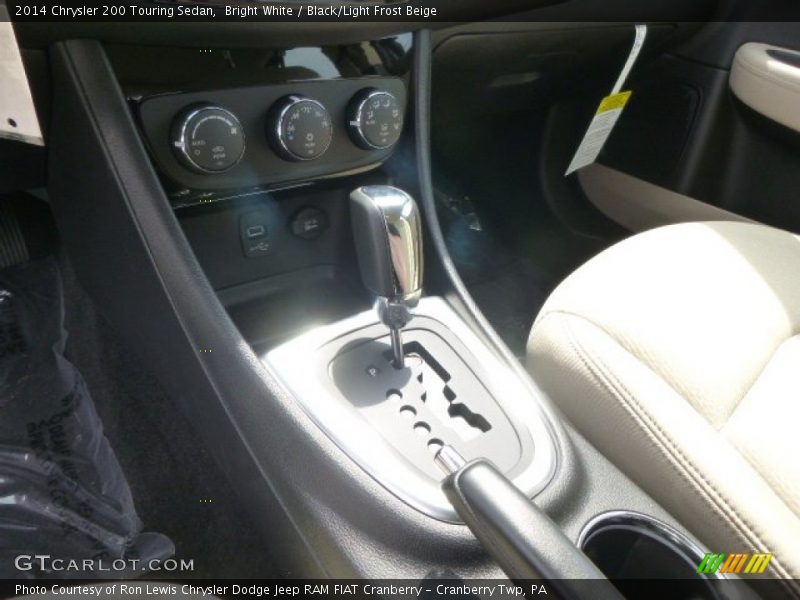 Bright White / Black/Light Frost Beige 2014 Chrysler 200 Touring Sedan