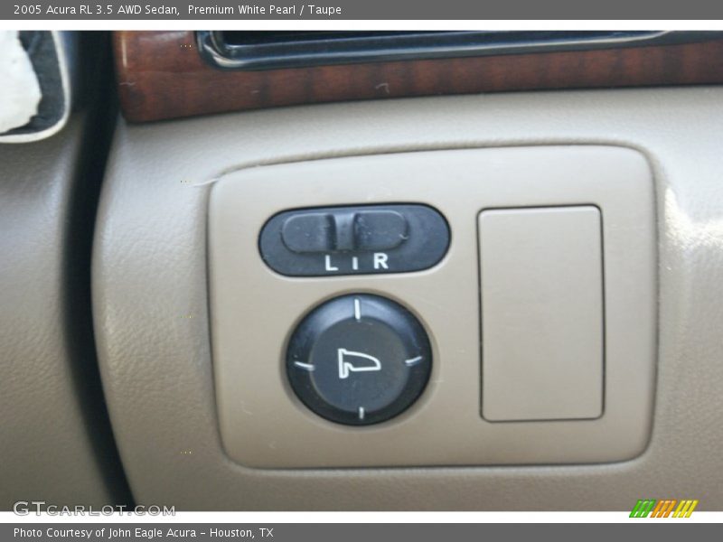 Premium White Pearl / Taupe 2005 Acura RL 3.5 AWD Sedan