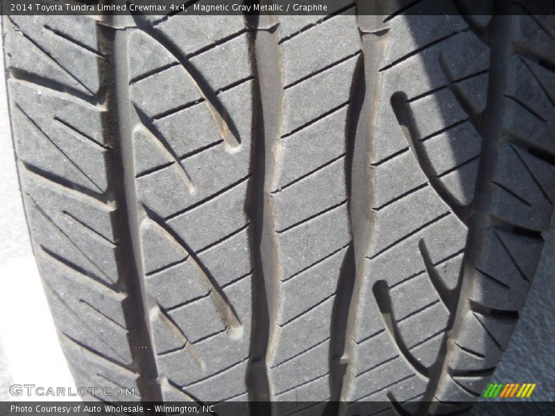 Magnetic Gray Metallic / Graphite 2014 Toyota Tundra Limited Crewmax 4x4