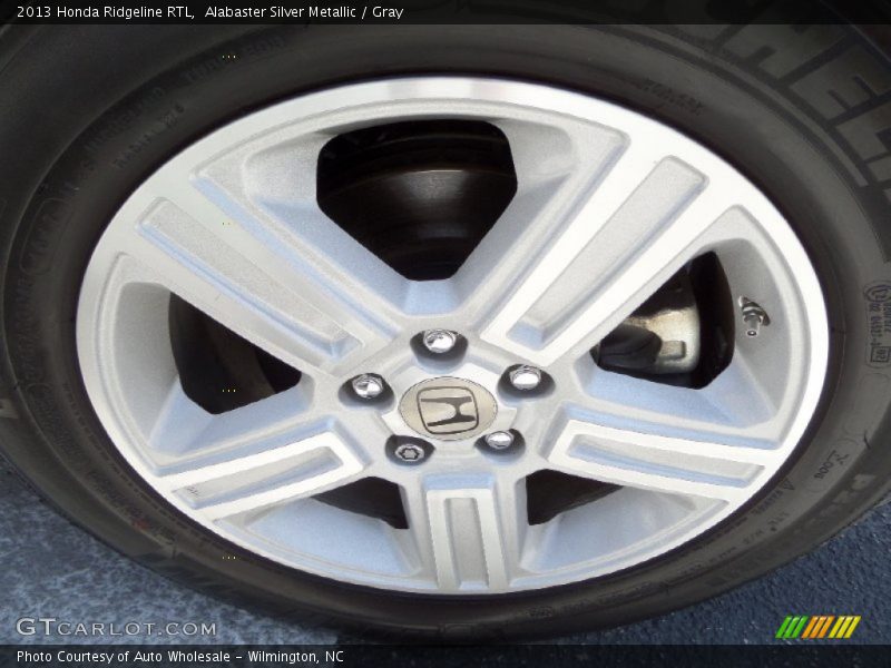 Alabaster Silver Metallic / Gray 2013 Honda Ridgeline RTL