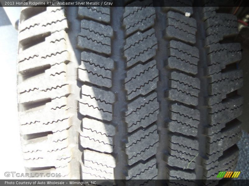 Alabaster Silver Metallic / Gray 2013 Honda Ridgeline RTL