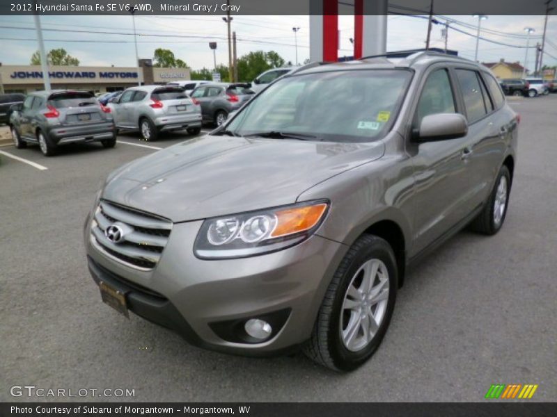 Mineral Gray / Gray 2012 Hyundai Santa Fe SE V6 AWD