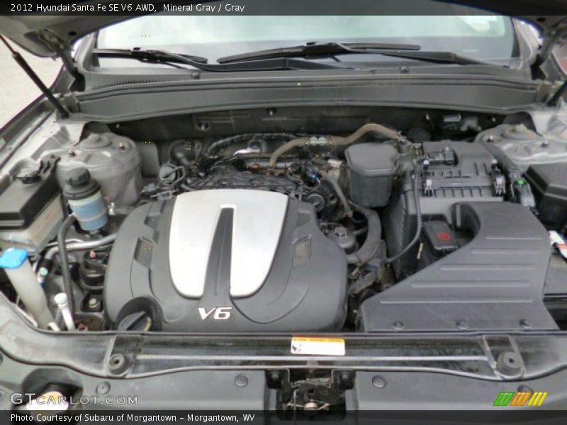 Mineral Gray / Gray 2012 Hyundai Santa Fe SE V6 AWD