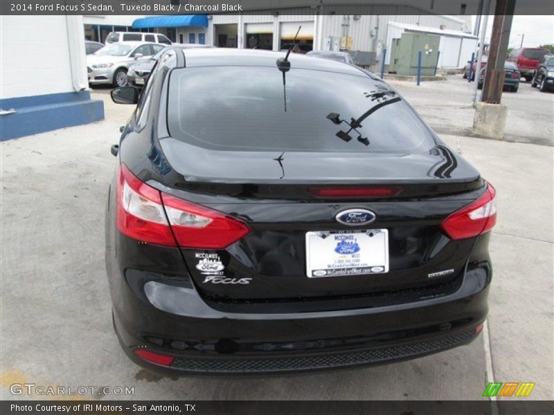 Tuxedo Black / Charcoal Black 2014 Ford Focus S Sedan