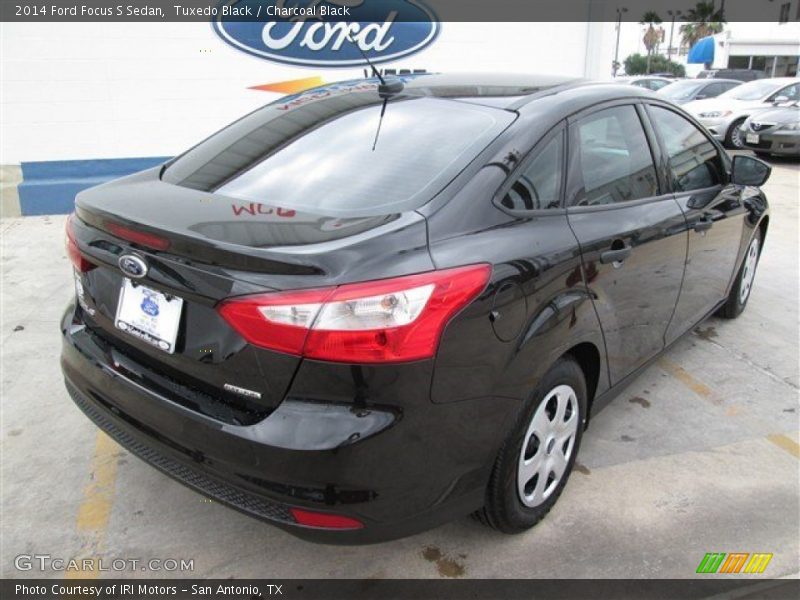 Tuxedo Black / Charcoal Black 2014 Ford Focus S Sedan