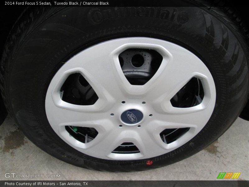 Tuxedo Black / Charcoal Black 2014 Ford Focus S Sedan