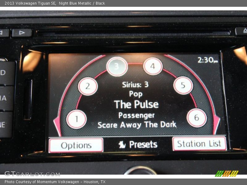 Night Blue Metallic / Black 2013 Volkswagen Tiguan SE