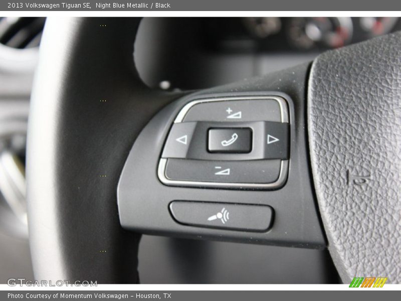 Night Blue Metallic / Black 2013 Volkswagen Tiguan SE