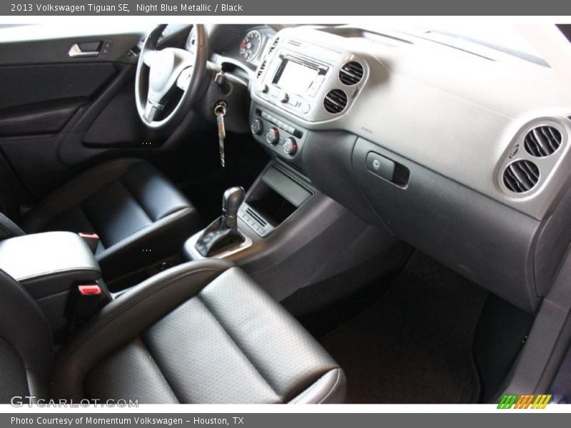Night Blue Metallic / Black 2013 Volkswagen Tiguan SE