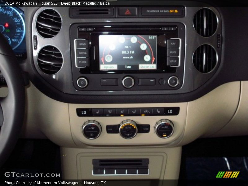 Deep Black Metallic / Beige 2014 Volkswagen Tiguan SEL