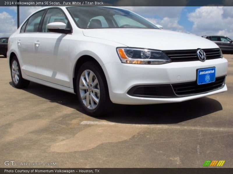 Pure White / Titan Black 2014 Volkswagen Jetta SE Sedan