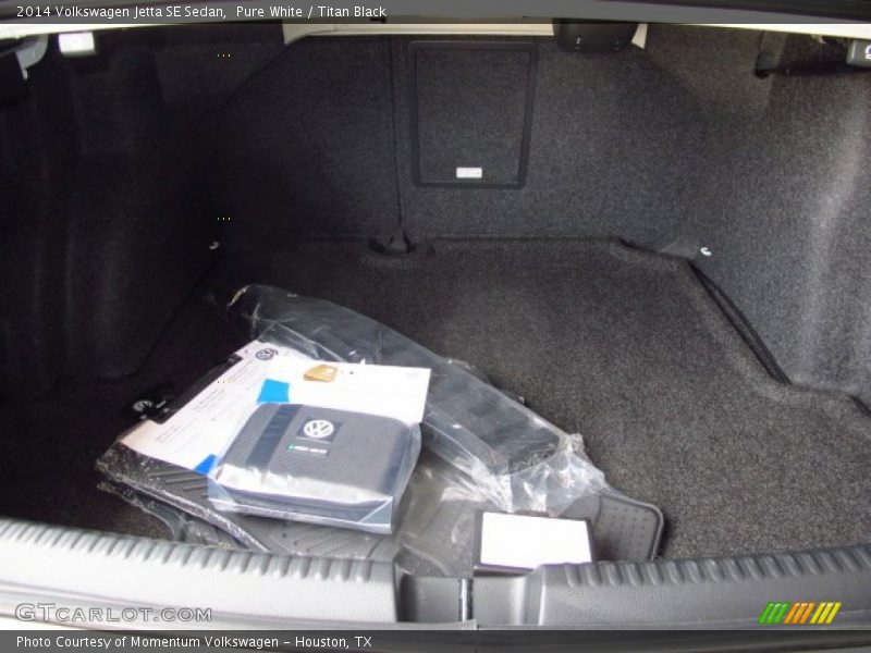 Pure White / Titan Black 2014 Volkswagen Jetta SE Sedan