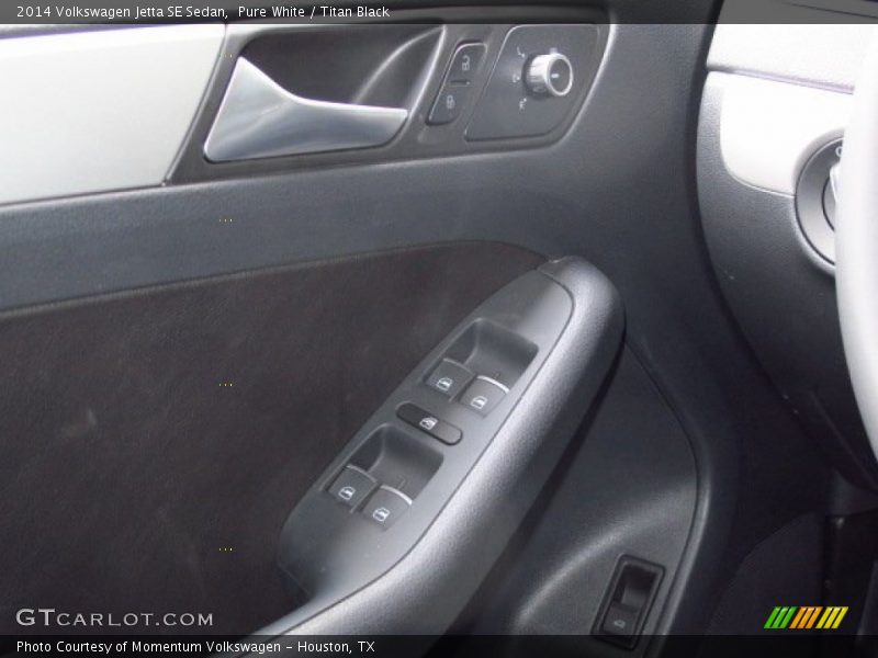 Pure White / Titan Black 2014 Volkswagen Jetta SE Sedan