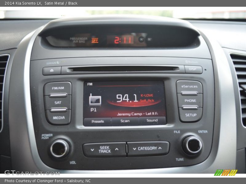 Satin Metal / Black 2014 Kia Sorento LX